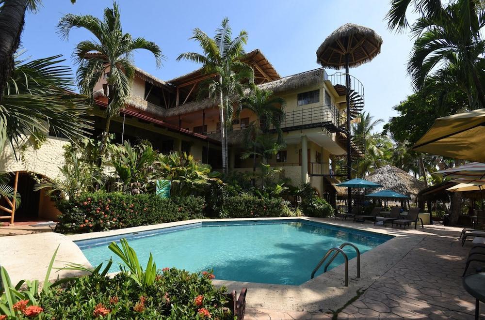 Hotel Canciones Del Mar - Beachfront Jaco Exterior photo