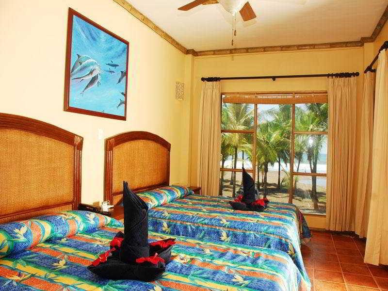 Hotel Canciones Del Mar - Beachfront Jaco Exterior photo