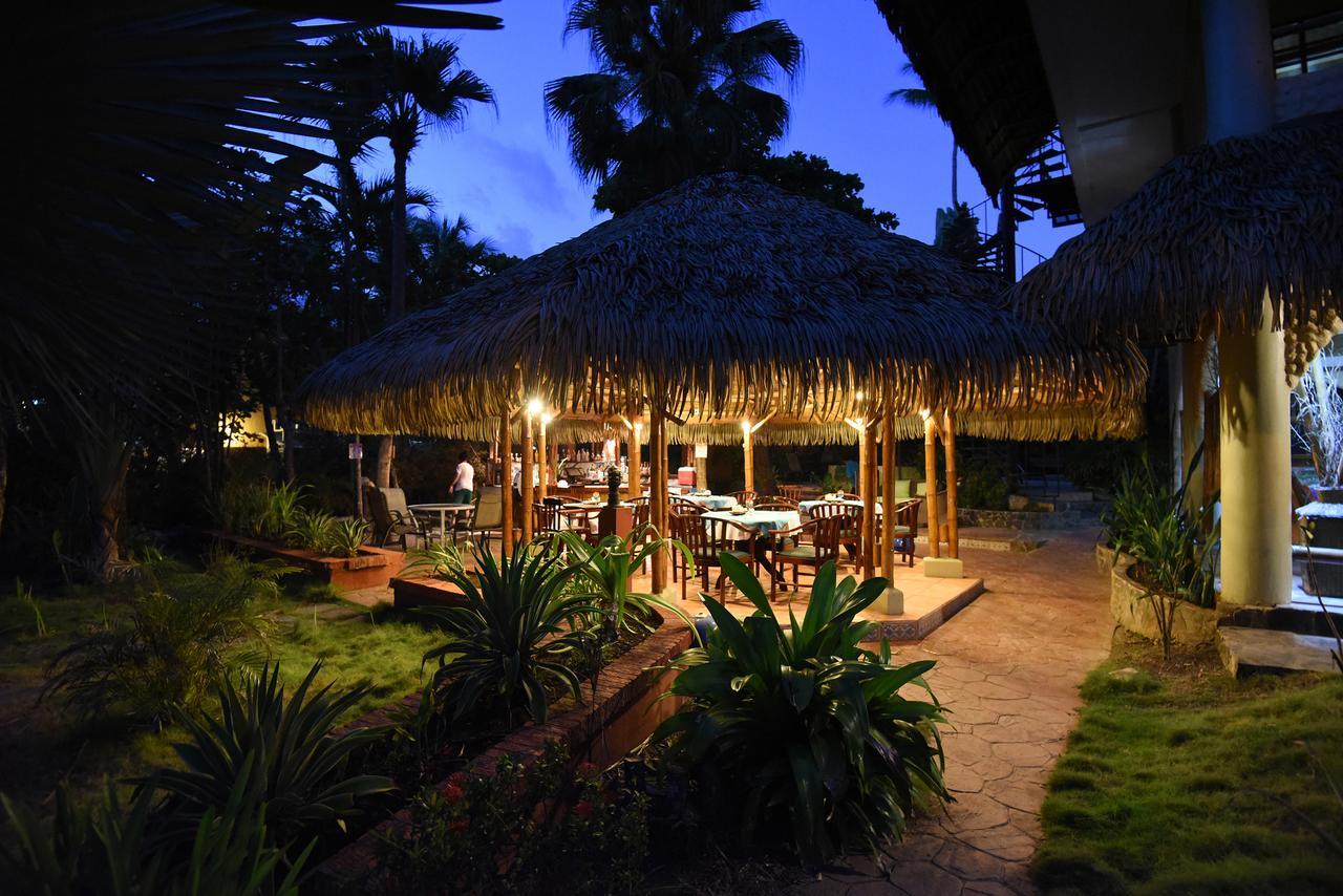 Hotel Canciones Del Mar - Beachfront Jaco Exterior photo