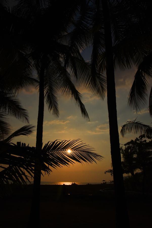 Hotel Canciones Del Mar - Beachfront Jaco Exterior photo