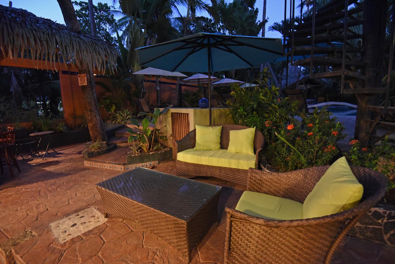 Hotel Canciones Del Mar - Beachfront Jaco Exterior photo