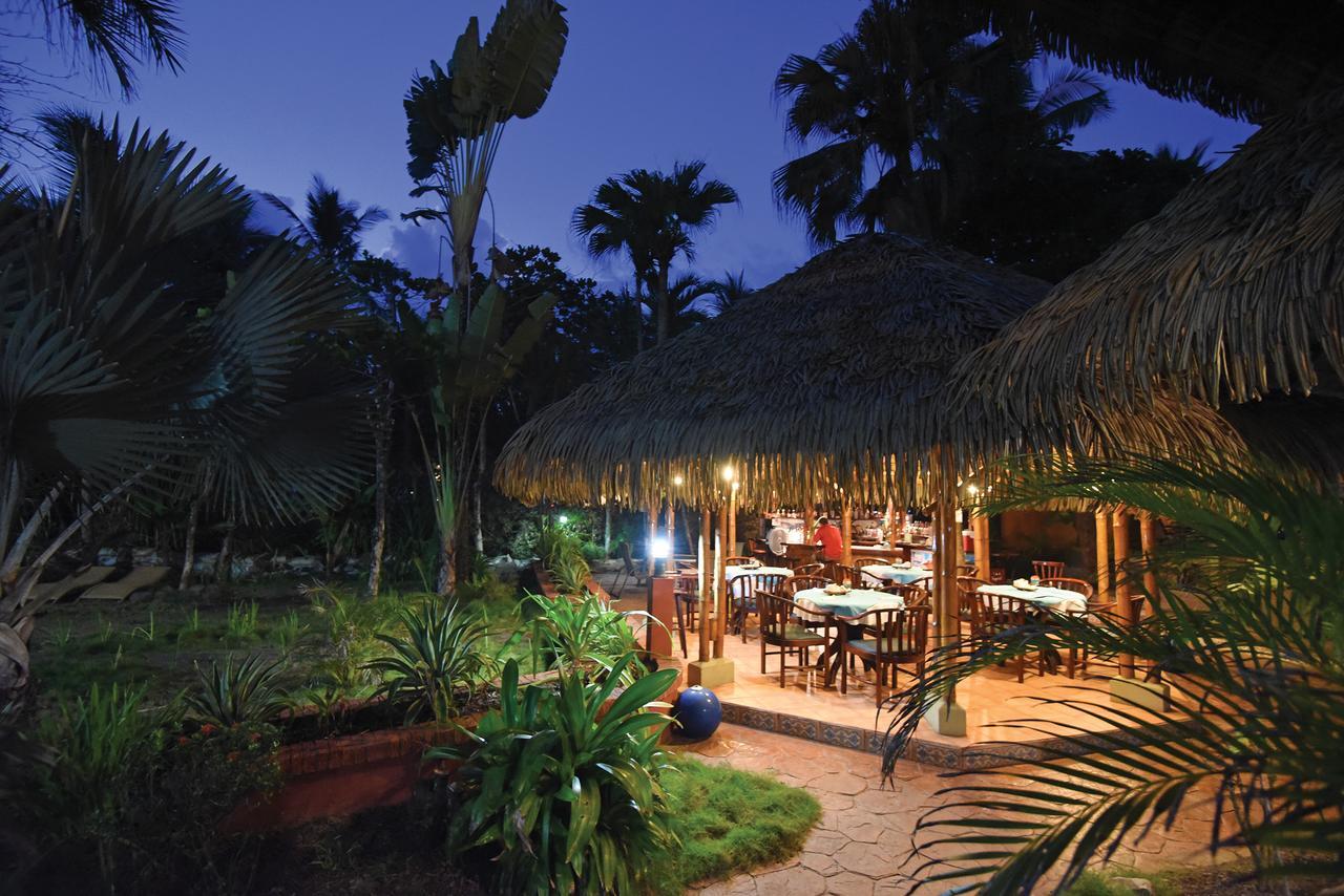 Hotel Canciones Del Mar - Beachfront Jaco Exterior photo