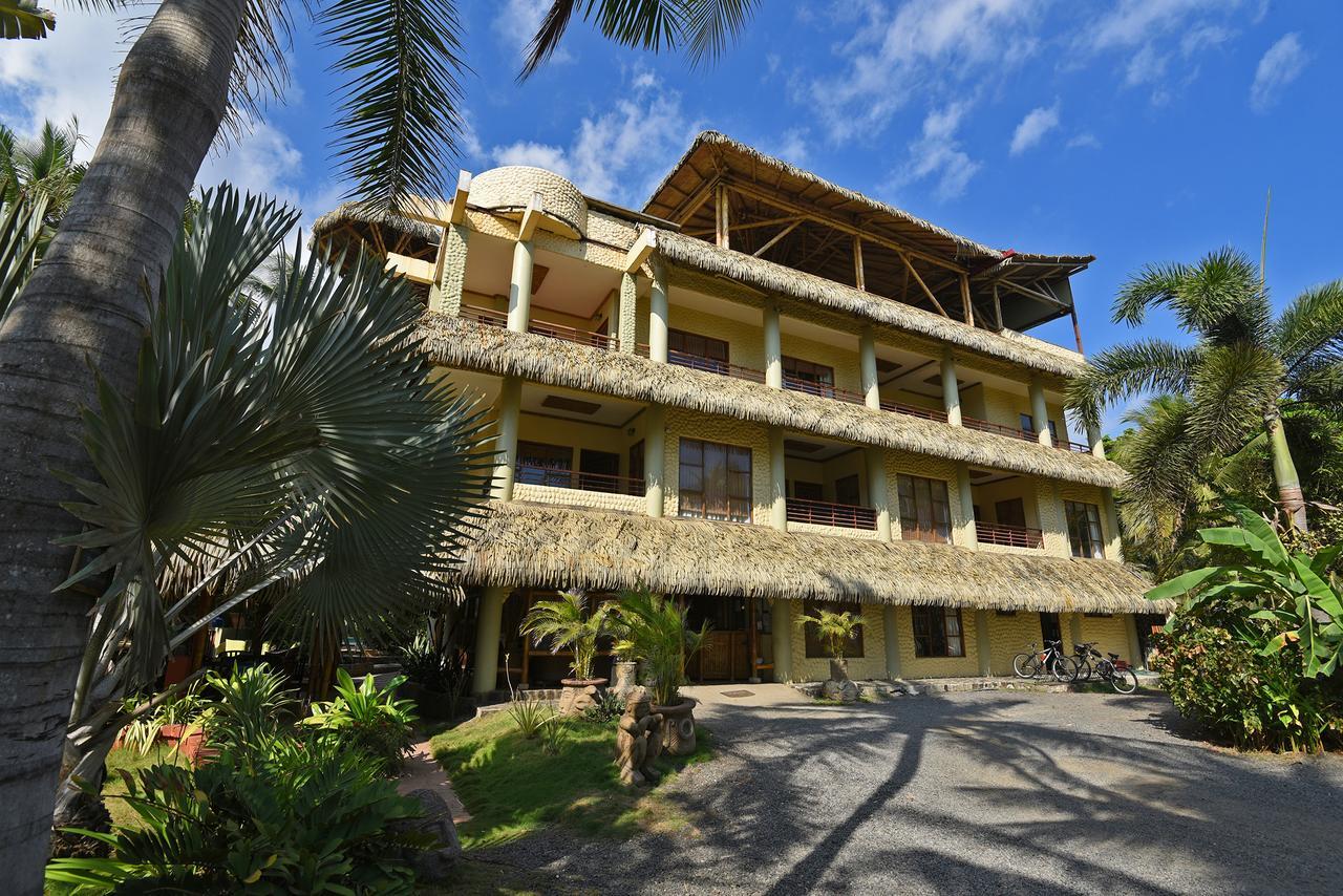Hotel Canciones Del Mar - Beachfront Jaco Exterior photo