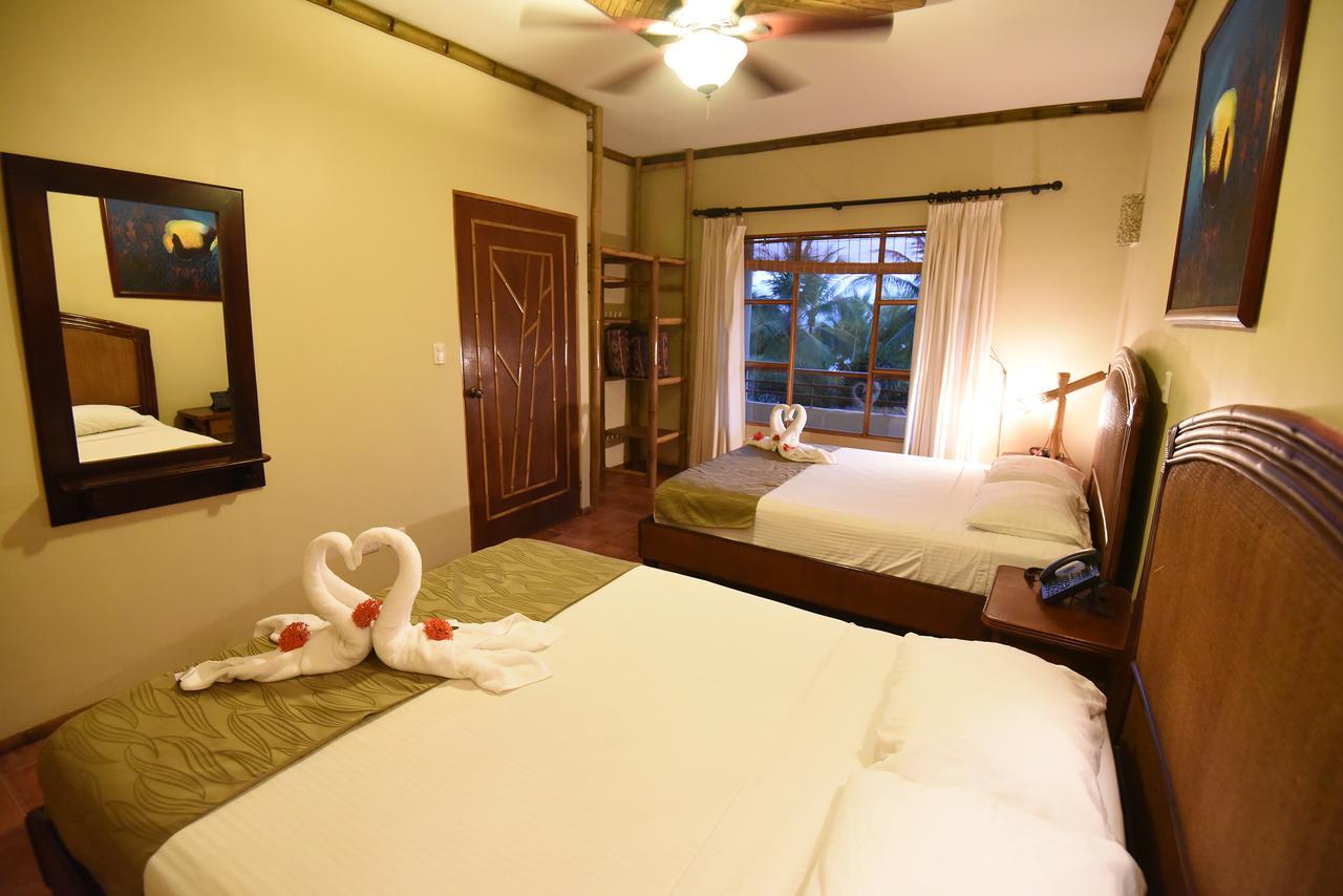 Hotel Canciones Del Mar - Beachfront Jaco Room photo
